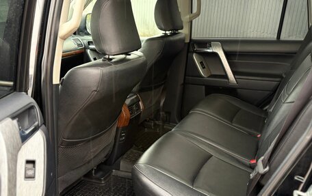 Toyota Land Cruiser Prado 150 рестайлинг 2, 2016 год, 4 000 000 рублей, 16 фотография