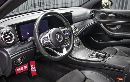 Mercedes-Benz E-Класс, 2019 год, 3 549 000 рублей, 17 фотография