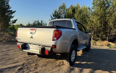 Mitsubishi L200 IV рестайлинг, 2011 год, 1 640 000 рублей, 10 фотография