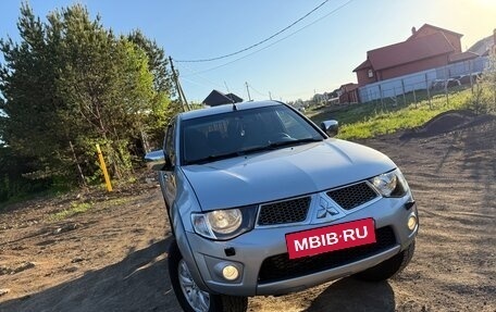 Mitsubishi L200 IV рестайлинг, 2011 год, 1 640 000 рублей, 4 фотография
