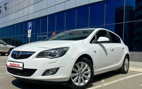 Opel Astra J, 2011 год, 695 000 рублей, 2 фотография