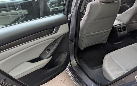 Honda Accord IX рестайлинг, 2018 год, 2 370 000 рублей, 30 фотография