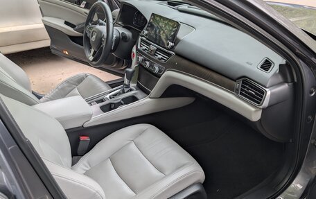 Honda Accord IX рестайлинг, 2018 год, 2 370 000 рублей, 32 фотография