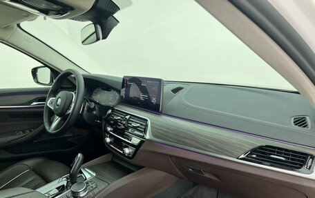 BMW 5 серия, 2020 год, 5 460 000 рублей, 15 фотография