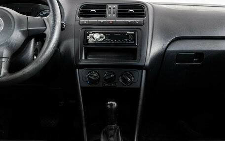 Volkswagen Polo VI (EU Market), 2012 год, 749 000 рублей, 11 фотография