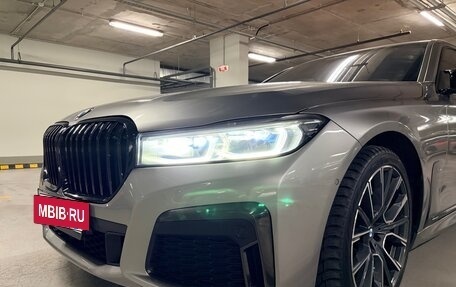 BMW 7 серия, 2019 год, 8 000 000 рублей, 20 фотография