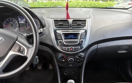 Hyundai Solaris II рестайлинг, 2013 год, 790 000 рублей, 17 фотография