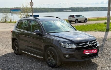 Volkswagen Tiguan I, 2015 год, 1 450 000 рублей, 2 фотография