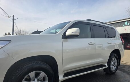 Toyota Land Cruiser Prado 150 рестайлинг 2, 2021 год, 5 500 000 рублей, 3 фотография