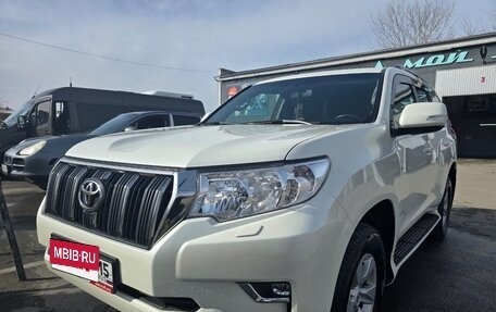 Toyota Land Cruiser Prado 150 рестайлинг 2, 2021 год, 5 500 000 рублей, 4 фотография