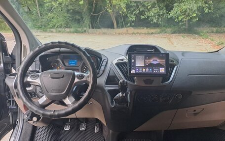 Ford Tourneo Custom I рестайлинг, 2017 год, 2 550 000 рублей, 4 фотография