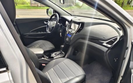 Hyundai Santa Fe III рестайлинг, 2013 год, 1 800 000 рублей, 2 фотография