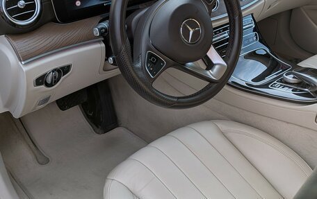 Mercedes-Benz E-Класс, 2017 год, 4 200 000 рублей, 6 фотография