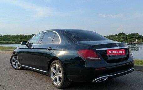 Mercedes-Benz E-Класс, 2017 год, 4 200 000 рублей, 4 фотография