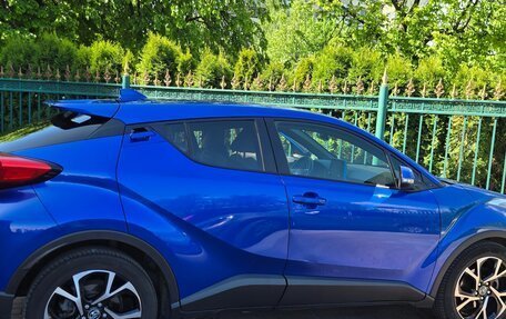 Toyota C-HR I рестайлинг, 2018 год, 2 200 000 рублей, 1 фотография