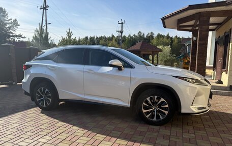Lexus RX IV рестайлинг, 2020 год, 5 000 000 рублей, 3 фотография