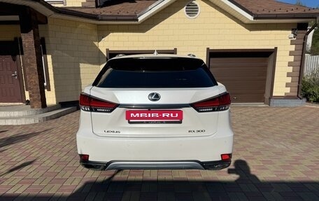 Lexus RX IV рестайлинг, 2020 год, 5 000 000 рублей, 5 фотография