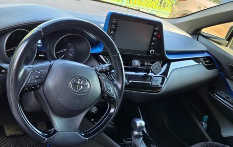 Toyota C-HR I рестайлинг, 2018 год, 2 200 000 рублей, 7 фотография