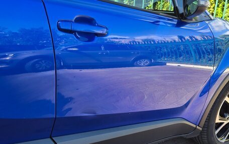 Toyota C-HR I рестайлинг, 2018 год, 2 200 000 рублей, 11 фотография