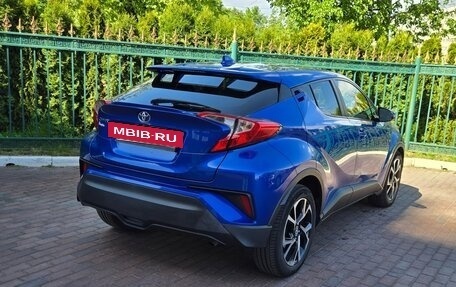 Toyota C-HR I рестайлинг, 2018 год, 2 200 000 рублей, 4 фотография