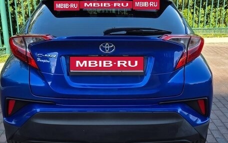 Toyota C-HR I рестайлинг, 2018 год, 2 200 000 рублей, 5 фотография