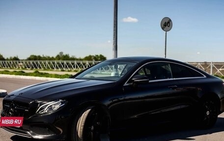 Mercedes-Benz E-Класс, 2017 год, 3 650 000 рублей, 5 фотография