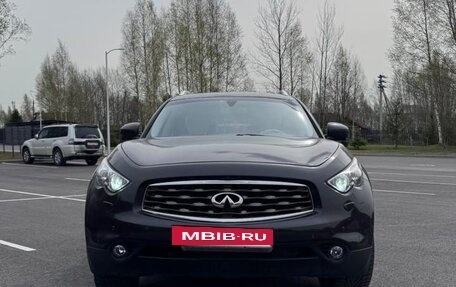 Infiniti FX II, 2009 год, 1 400 000 рублей, 15 фотография