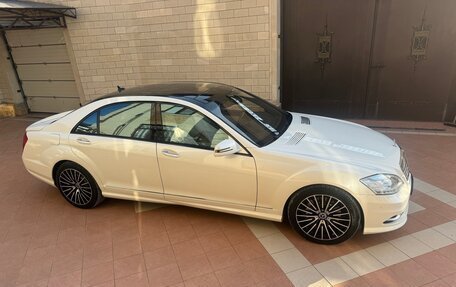 Mercedes-Benz S-Класс, 2010 год, 2 700 000 рублей, 5 фотография