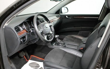 Skoda Superb III рестайлинг, 2012 год, 940 000 рублей, 10 фотография