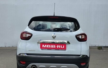 Renault Kaptur I рестайлинг, 2018 год, 1 550 000 рублей, 6 фотография