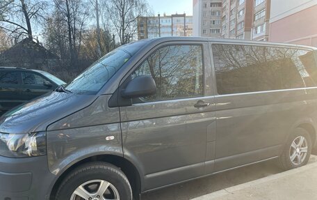 Volkswagen Caravelle T5, 2012 год, 1 860 000 рублей, 2 фотография