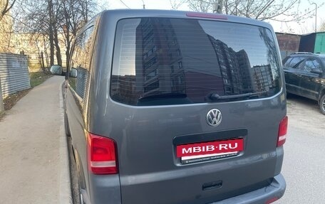Volkswagen Caravelle T5, 2012 год, 1 860 000 рублей, 3 фотография