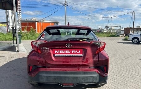 Toyota C-HR I рестайлинг, 2018 год, 2 600 000 рублей, 3 фотография