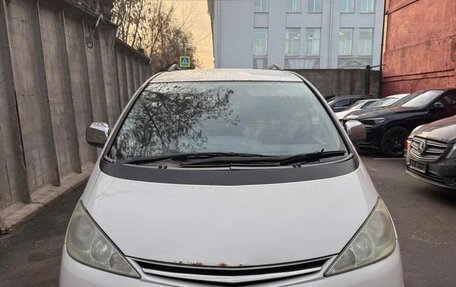 Toyota Estima III рестайлинг -2, 2001 год, 600 000 рублей, 2 фотография