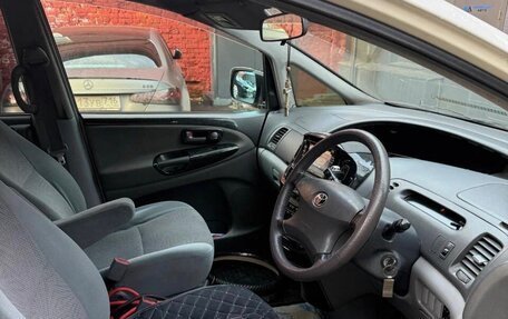 Toyota Estima III рестайлинг -2, 2001 год, 600 000 рублей, 9 фотография