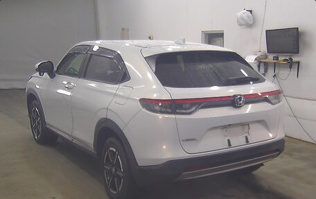 Honda Vezel, 2021 год, 1 970 000 рублей, 4 фотография