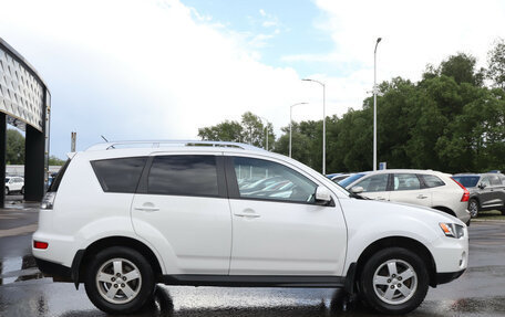 Mitsubishi Outlander III рестайлинг 3, 2010 год, 1 270 000 рублей, 4 фотография