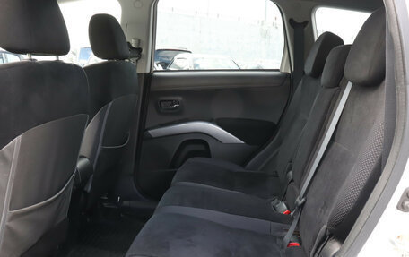 Mitsubishi Outlander III рестайлинг 3, 2010 год, 1 270 000 рублей, 10 фотография