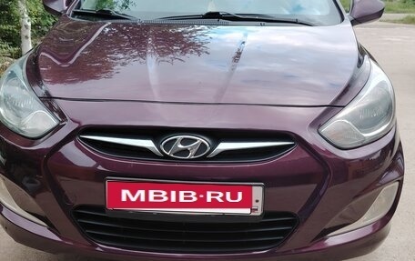 Hyundai Solaris II рестайлинг, 2013 год, 700 000 рублей, 7 фотография