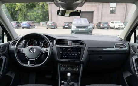 Volkswagen Tiguan II, 2019 год, 2 450 000 рублей, 4 фотография