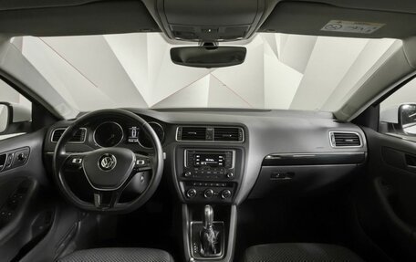 Volkswagen Jetta VI, 2018 год, 1 750 000 рублей, 14 фотография