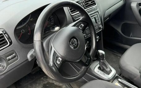 Volkswagen Polo VI (EU Market), 2017 год, 1 120 000 рублей, 10 фотография