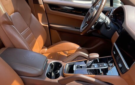 Porsche Cayenne III, 2021 год, 8 900 000 рублей, 10 фотография