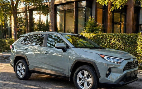 Toyota RAV4, 2019 год, 3 599 800 рублей, 1 фотография