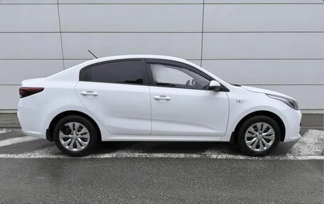 KIA Rio IV, 2017 год, 1 340 000 рублей, 4 фотография