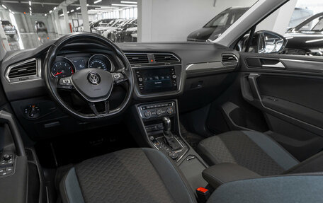 Volkswagen Tiguan II, 2019 год, 2 670 000 рублей, 7 фотография
