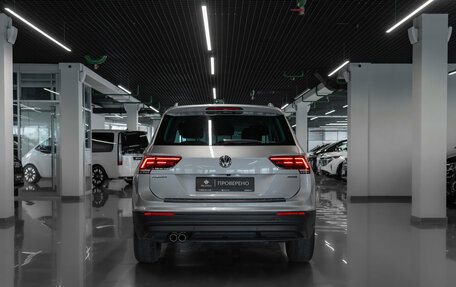 Volkswagen Tiguan II, 2019 год, 2 670 000 рублей, 6 фотография