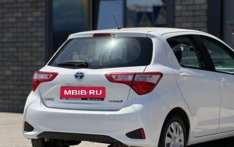 Toyota Yaris III рестайлинг, 2019 год, 1 650 000 рублей, 11 фотография