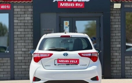Toyota Yaris III рестайлинг, 2019 год, 1 650 000 рублей, 10 фотография