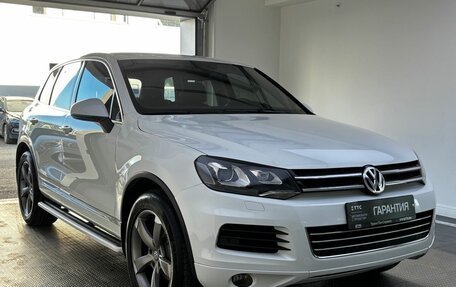 Volkswagen Touareg III, 2013 год, 1 999 000 рублей, 3 фотография